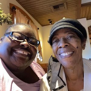 Meet your Posher, Candace